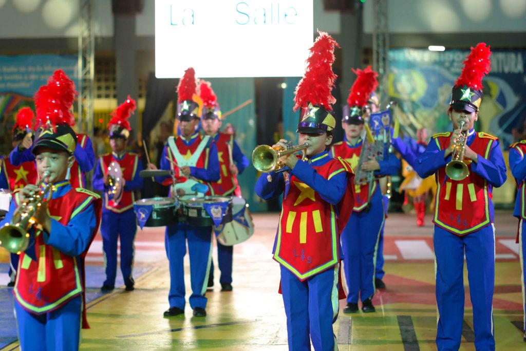 Banda Show La Salle celebró 60 años de historia, música y compromiso
