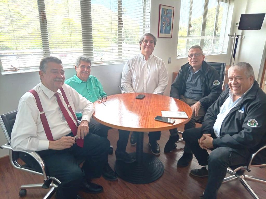 Vicerrectores Administrativos de UC y UCV