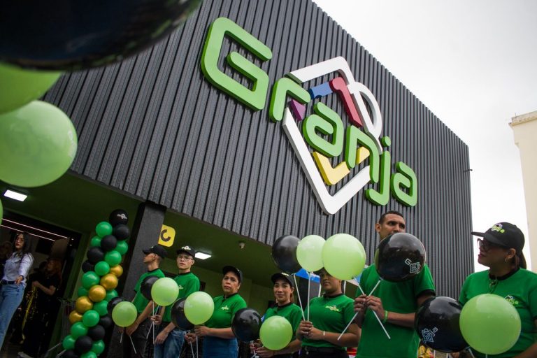 Granja Mercado La Viña